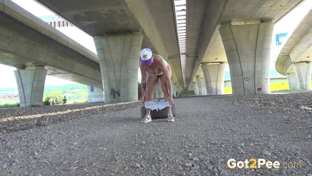 Short taken girl Chloe Lamour takes a badly needed piss underneath an overpass - #8