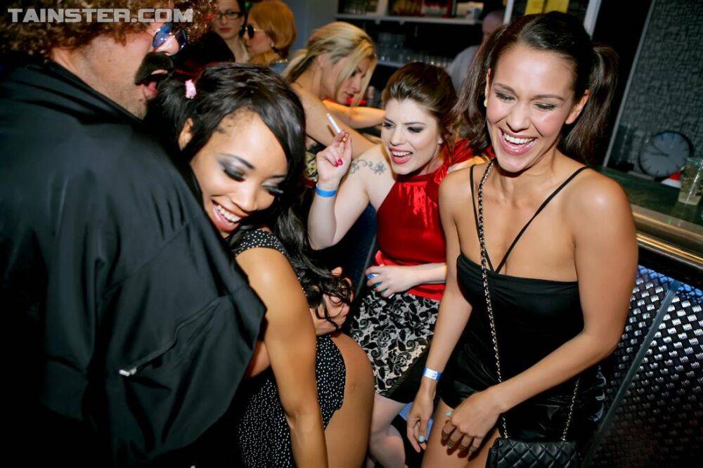 Party girls suck big black and white dicks while inside a club - #8