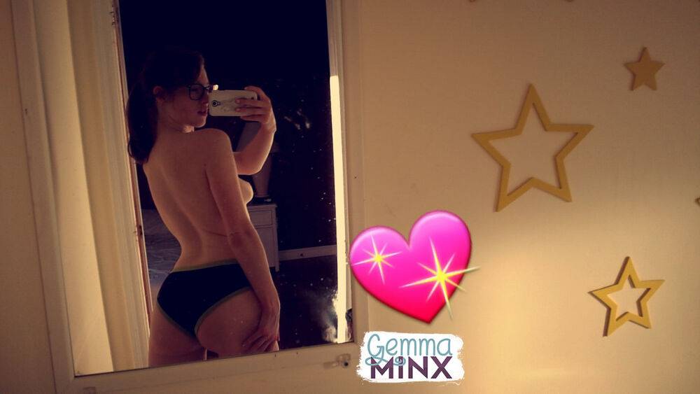 Solo girl Gemma Minx takes selfies in various states of undress - #14