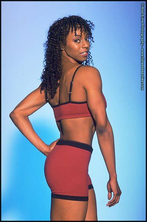 Ebony fitness model Madison Chase poses in activewear and lingerie as well - #4