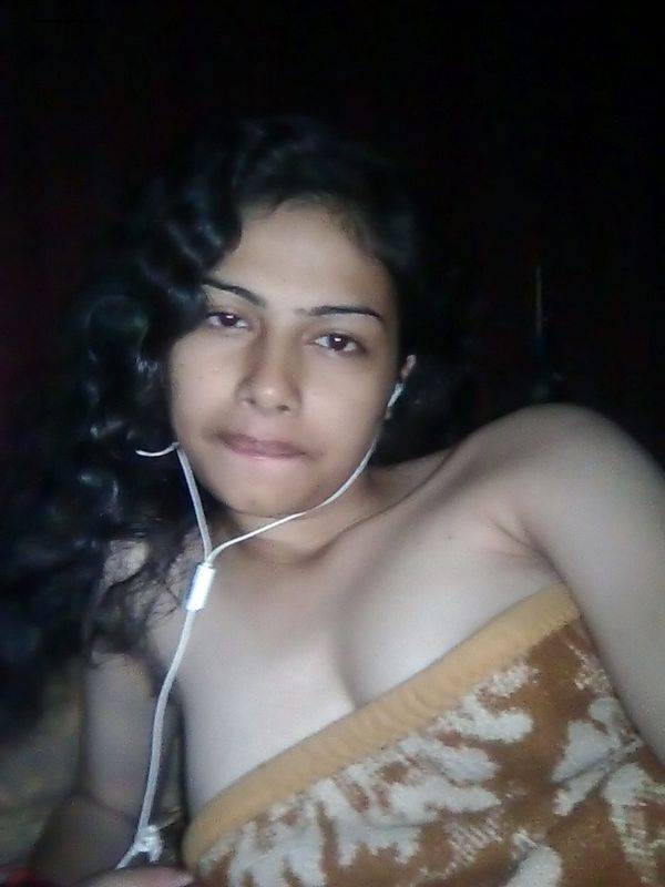 Indian wife listens to music while setting her natural tits free - #6