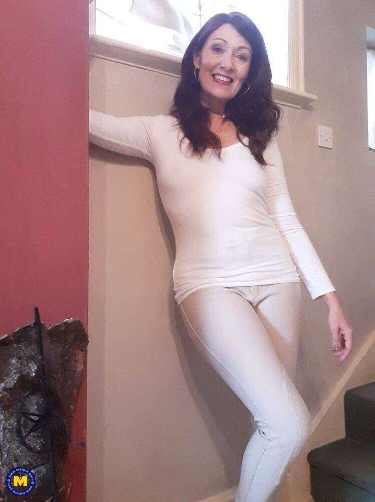 Mature NL Kitty Cream - #10