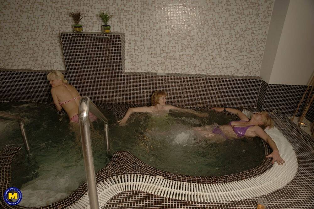 Mature amateurs shower naked at the spa and enjoy the sauna in their bikinis - #11