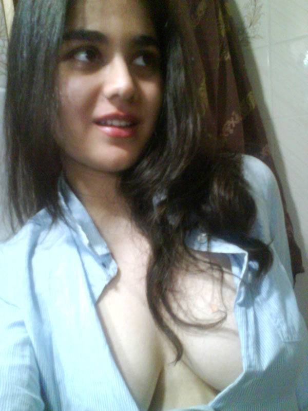 Indian girl takes self shots with big natural tits free of blouse - #1