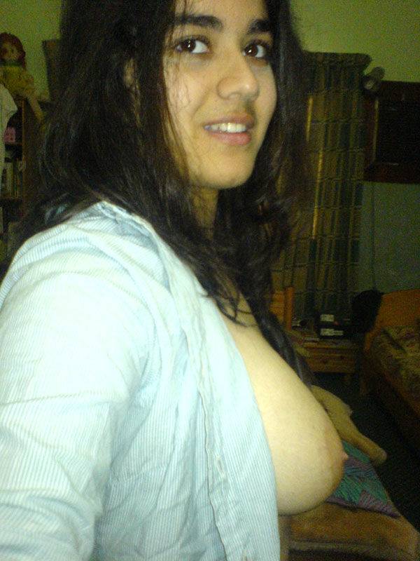 Indian girl takes self shots with big natural tits free of blouse - #9