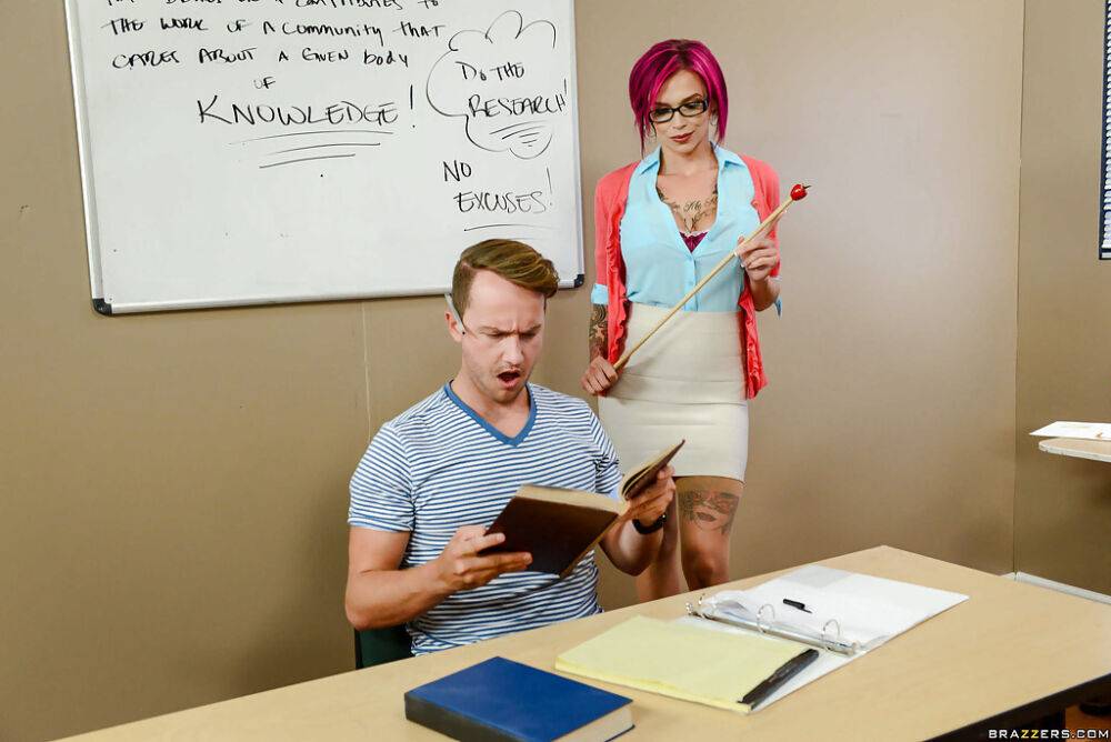 Gorgeous MILF teacher Anna Bell Peaks shaking student's huge cock in class - #16