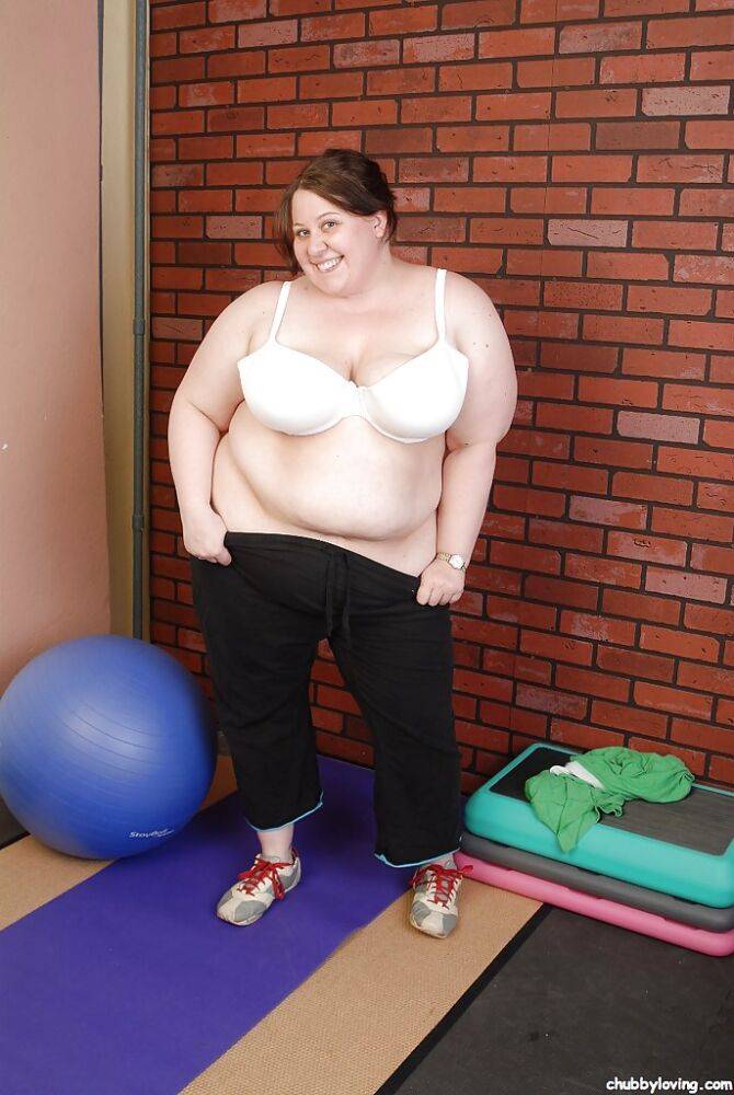 Fatty chick Jellibean is taking off her dress right after yoga - #5