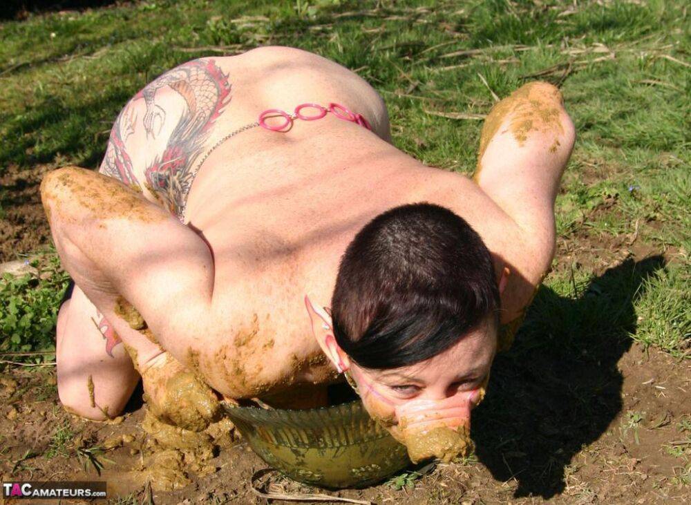 Thick amateur Mary Bitch drinks her own pee while playing in mud like a sow - #1