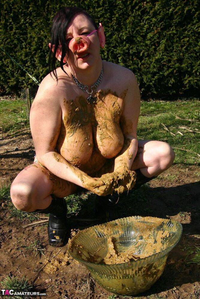 Thick amateur Mary Bitch drinks her own pee while playing in mud like a sow - #11