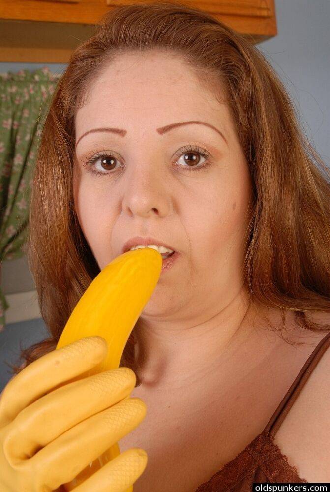 Amazing Cyn is sucking and eating this banana instead of dick - #12