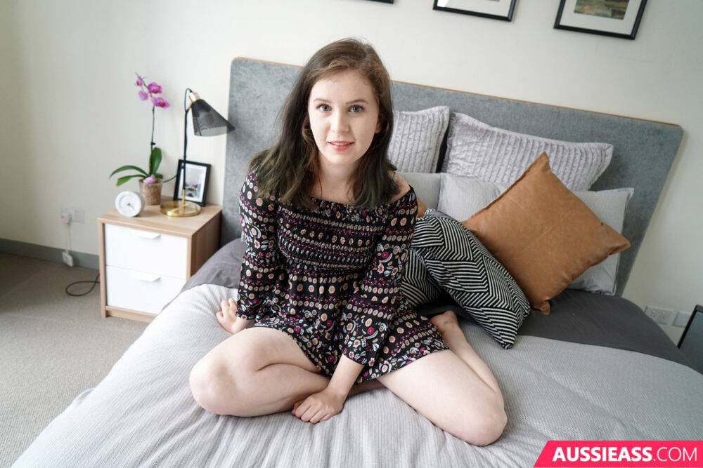 Fair skinned Aussie girl Kate Barlow swaps oral sex before getting banged - #1