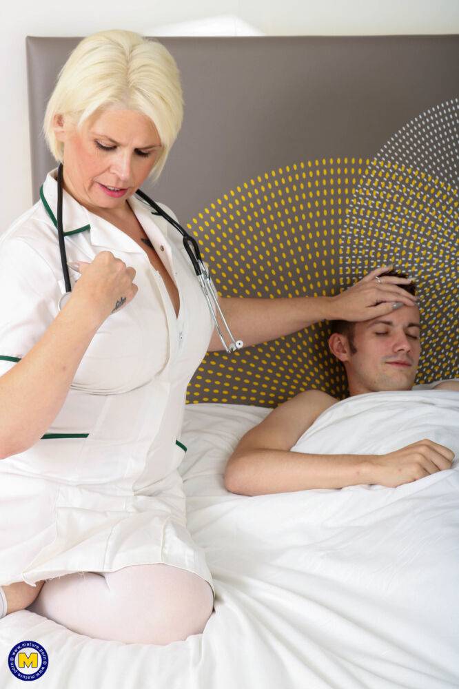 Mature nurse with blonde hair seduces a man while he's ill in bed - #5