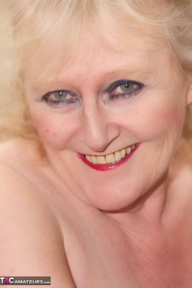 Lovely granny Claire Knight showing her perfect mature body in pantyhose - #9