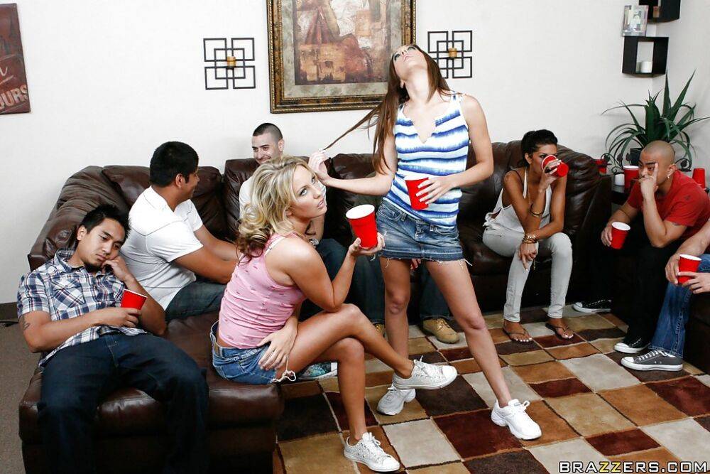 Teen Kiera King and Kiara Diane seduce a guy to groupsex at the party - #12