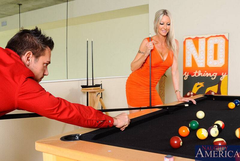 Hot blonde Emma Starr seduces a married man over a game of pool - #9