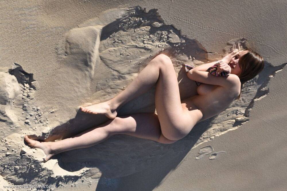 Pretty girl Maxa ascends and descends a sand dune in the nude - #6