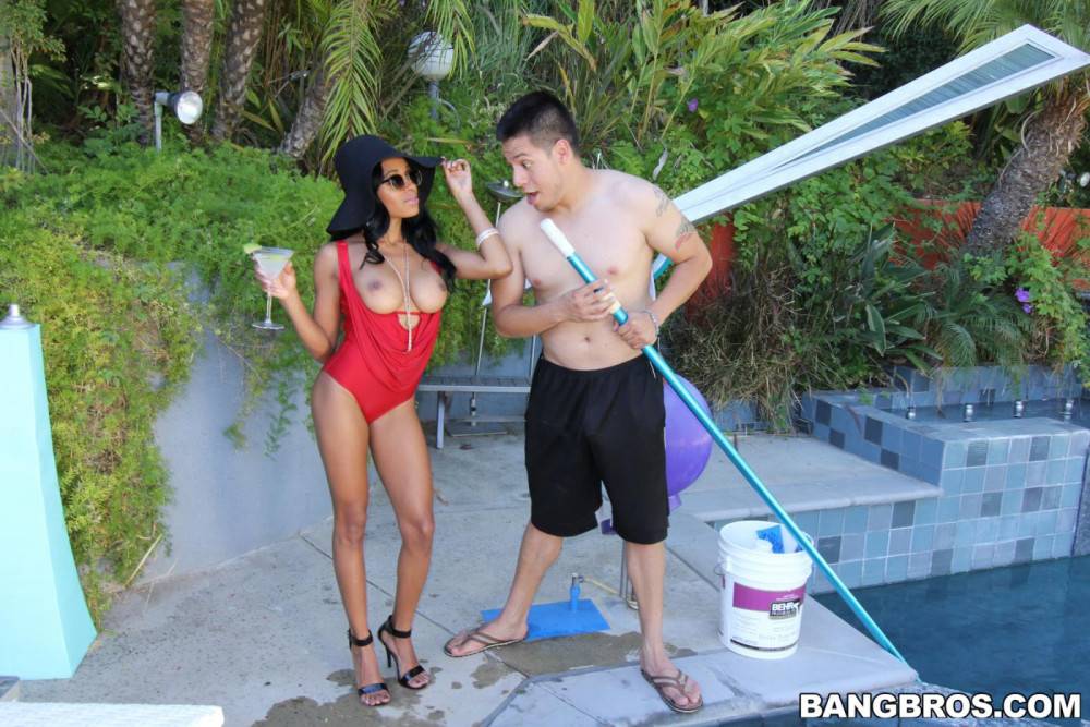 Passionate Dark Haired Anya Ivy Seduces Her Pool Boy For Interracial Sex - #7