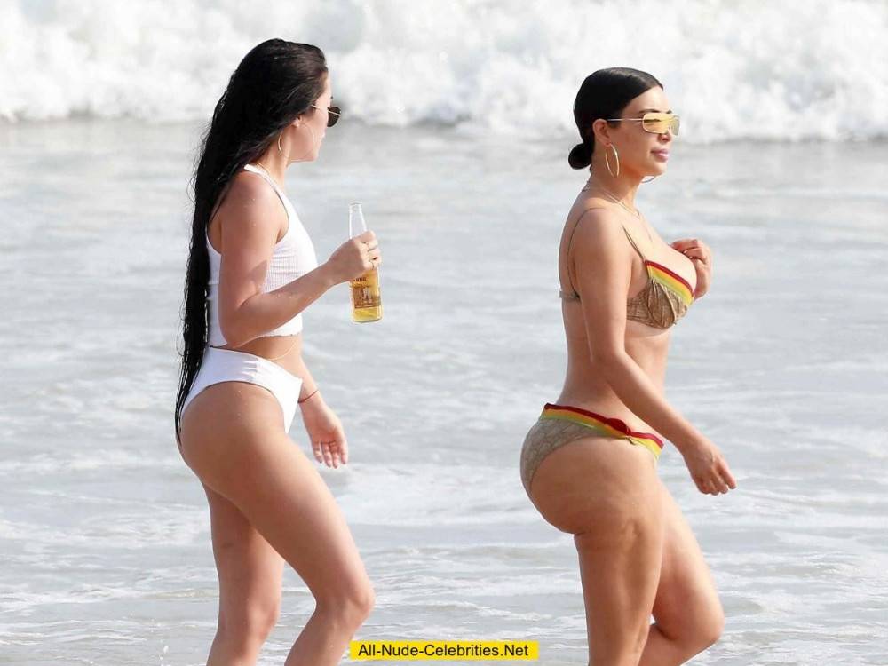 Celebrity kim kardashian posing in bikini on beach - #4