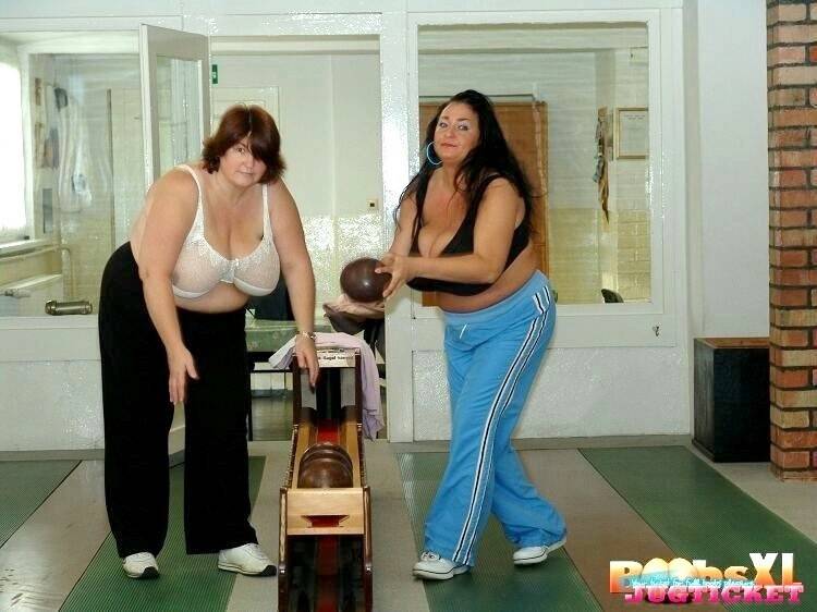 Sabrina meloni and friend showing huge boobs in bowling - #2