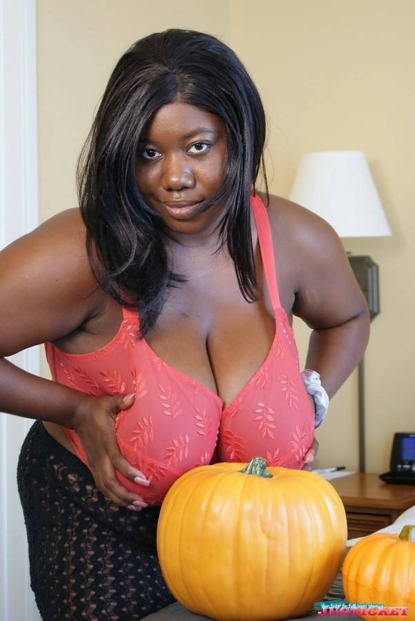 Busty fat ebony summer lashay showing off huge boobs - #1
