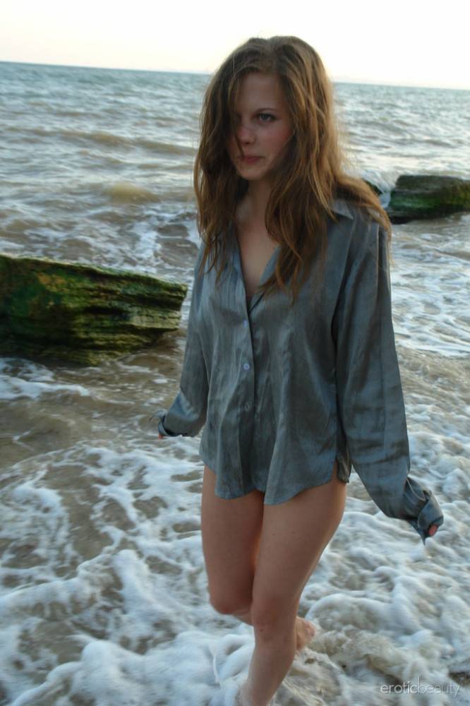 Slim teen Petra E likes some hot foot fetish at beach - #3