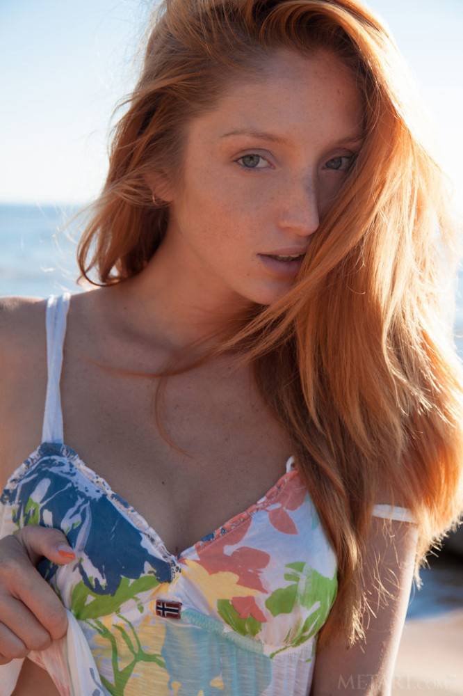 Sexy red-haired teen Michelle H makes some hot foot fetish action on the beach - #5