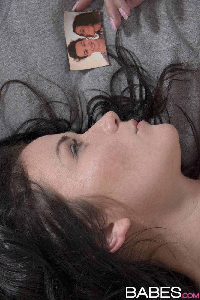 Nikki Sweet Dreams Of Her Boyfriend And Masturbates In Bed - #16