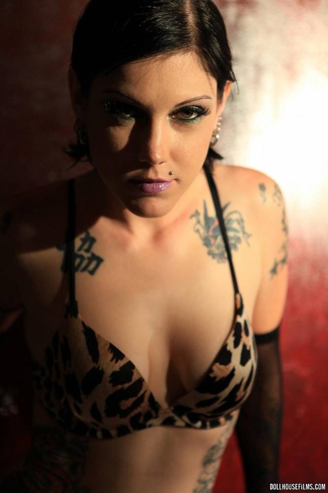 Vicious Female Cadence St John Is Showing Her Intimate Tattooed On Photo Masterpieces - #1