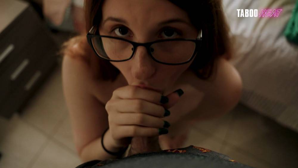 Thick Redhead Chick With Glasses Gets Screwed In POV - #5