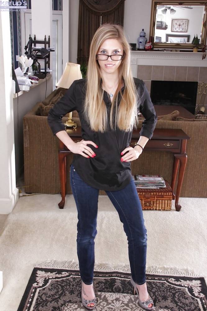 Slim american youthful Kassie Kensington in tight jeans showing small tits and spreading her legs - #1
