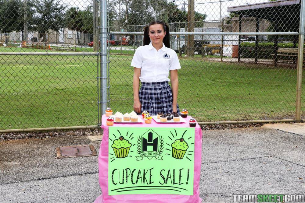 Kharlies Cupcake Sale - #1