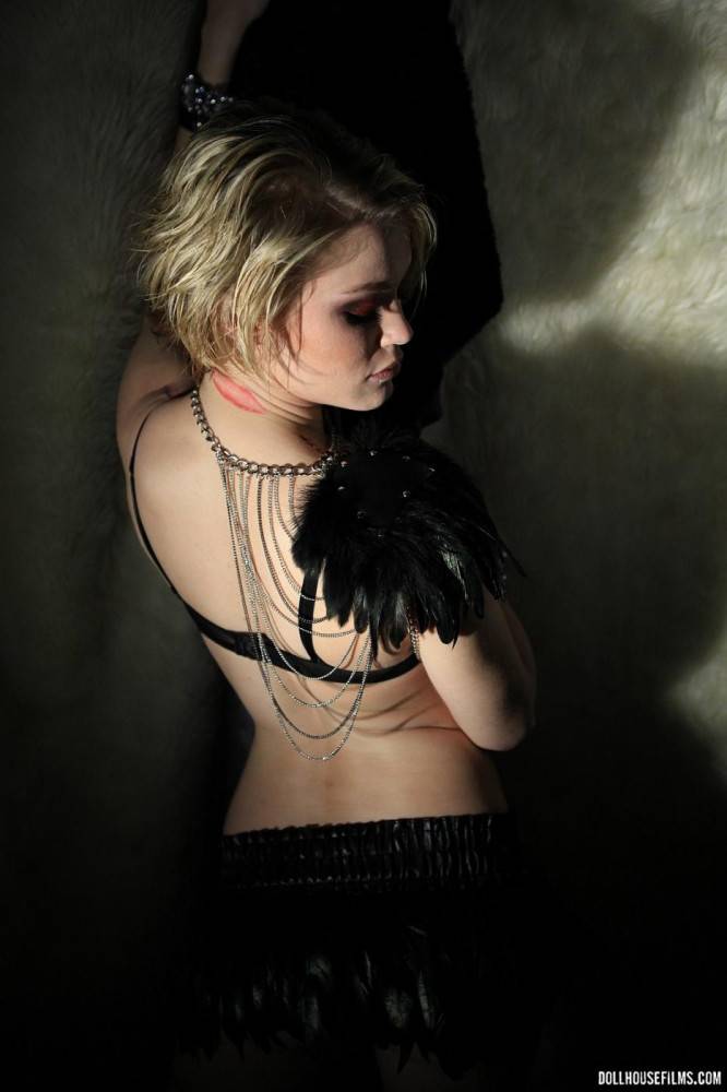 Gothic Blonde Ash Hollywood Appears In Photographic Art In Lingerie While Testing Her Deep Throat. - #13