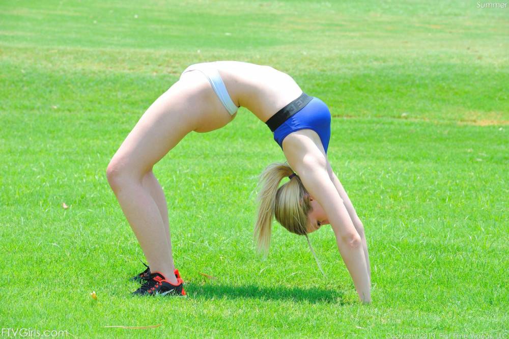 Dirty Blonde Summer FTV Strips All Of Her Clothes While Exercising In The Park - #7