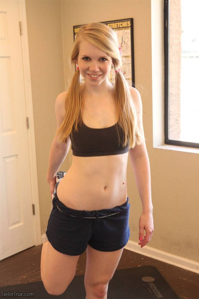 Blonde Teen Babe Taylor True Works Out And Shows Us Her Bod In Her Workout Clothes - #1