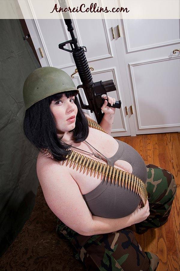 Army fat woman Anorei Collins playing with her massive guns - #1