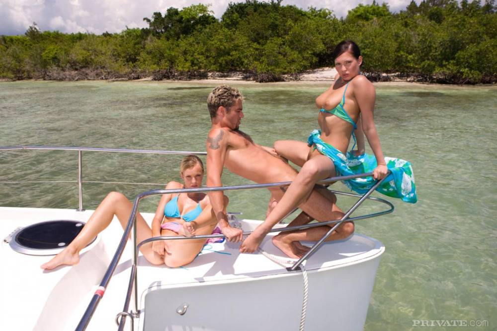 Hot Wet Bikini Babes Katia And Veronica Da Souza Share A Dick At The Seaside - #13