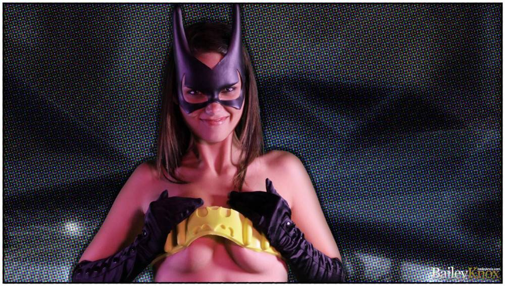 Sexy Bat Woman Bailey Knox Shocks The Viewers With A Wonderful Nude Tits View - #9