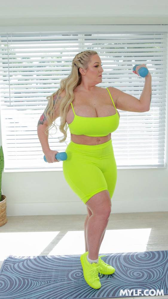 Hot Ass Hollywood exercises her voluptuous body - #1