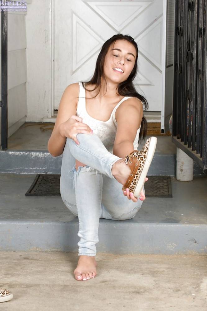 Slim american young Anastasia Black in jeans show some foot fetish - #3