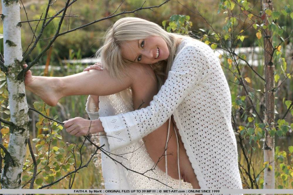 Slim Blonde Evalynn Nubiles Buries Herself In The Country Where She Can Play Naked Outdoors - #16
