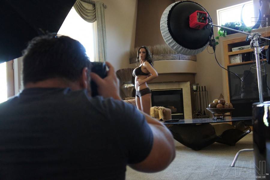 Behind The Scenes Of Huge Boobed Brunette Model Laura Lee Showing Her Assets On Camera - #11