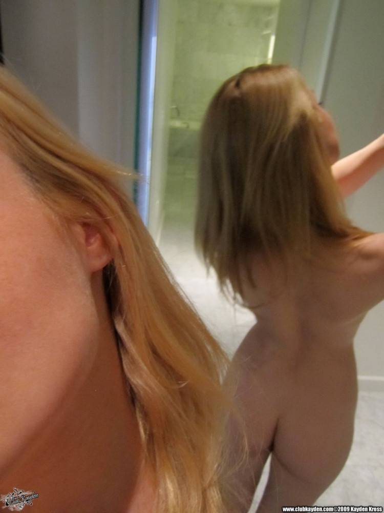 Self Shots Of Big Boobed Sexy Assed Blonde Model Kayden Kross Posing In The Bathroom - #4