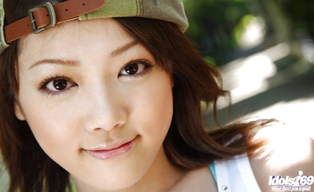 Gracile japanese teen Mai Kitamura in hot posing gallery - #14