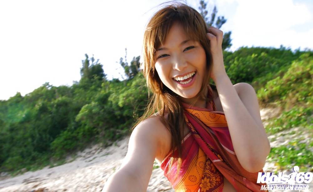 Enticing japanese babe Yua Aida loves some hot foot fetish at beach - #16