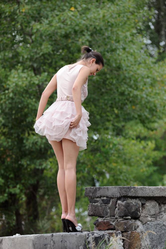 Outdoor Loving Brunette Suzanna A Poses In A Little Dress On A Bridge And Flashes Her Sweet Peach. - #4