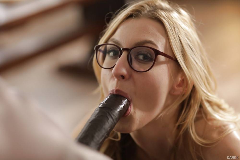 Foxy british blond porn star Alexa Grace in glasses loves bbc - #5