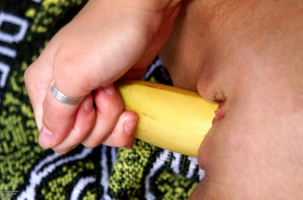 Frisky Chick Judit ALS Is Relaxing In The Chaise Long With The Banana Inside Shaved Cunt - #13