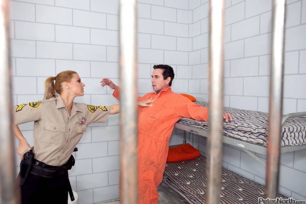 Frisky Female Guard Cindy Hope Takes Off Uniform And Seduces The Prisoner - #14
