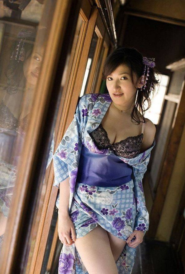 Ruru asian teen model in kimono shows tits and hairy pussy - #4