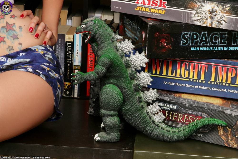 Cute nerdy gamer girl scarlet starr in pigtails plays with godzilla - #11